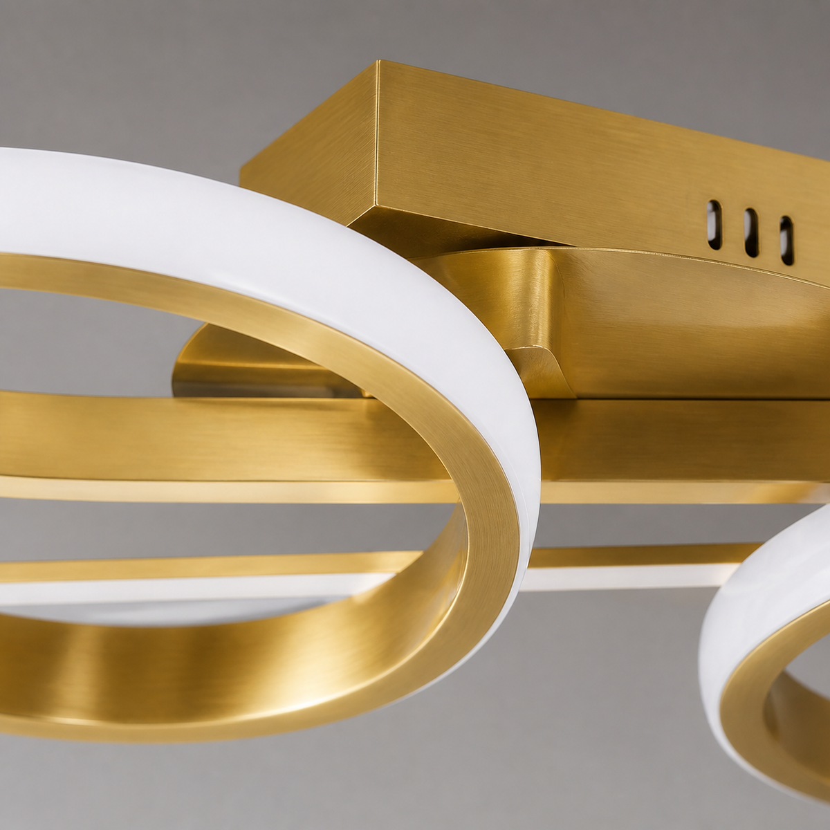 Gold Loop LED Ceiling Light Marelle - 05-macro