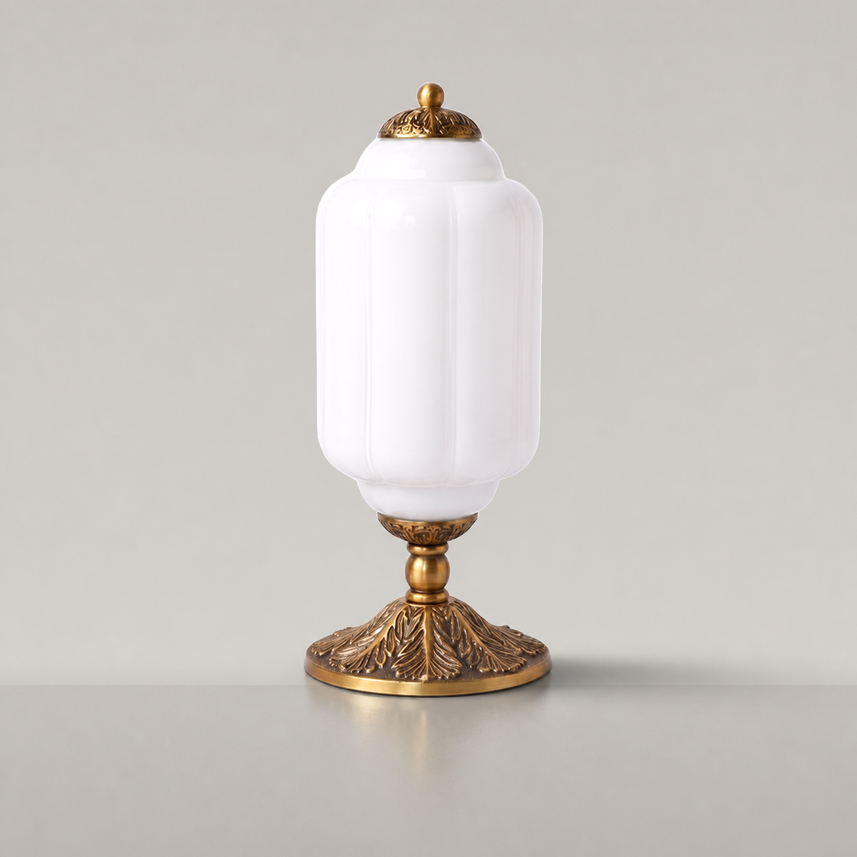 Textured Glass Table Lamp Yvara White, Fond neutre