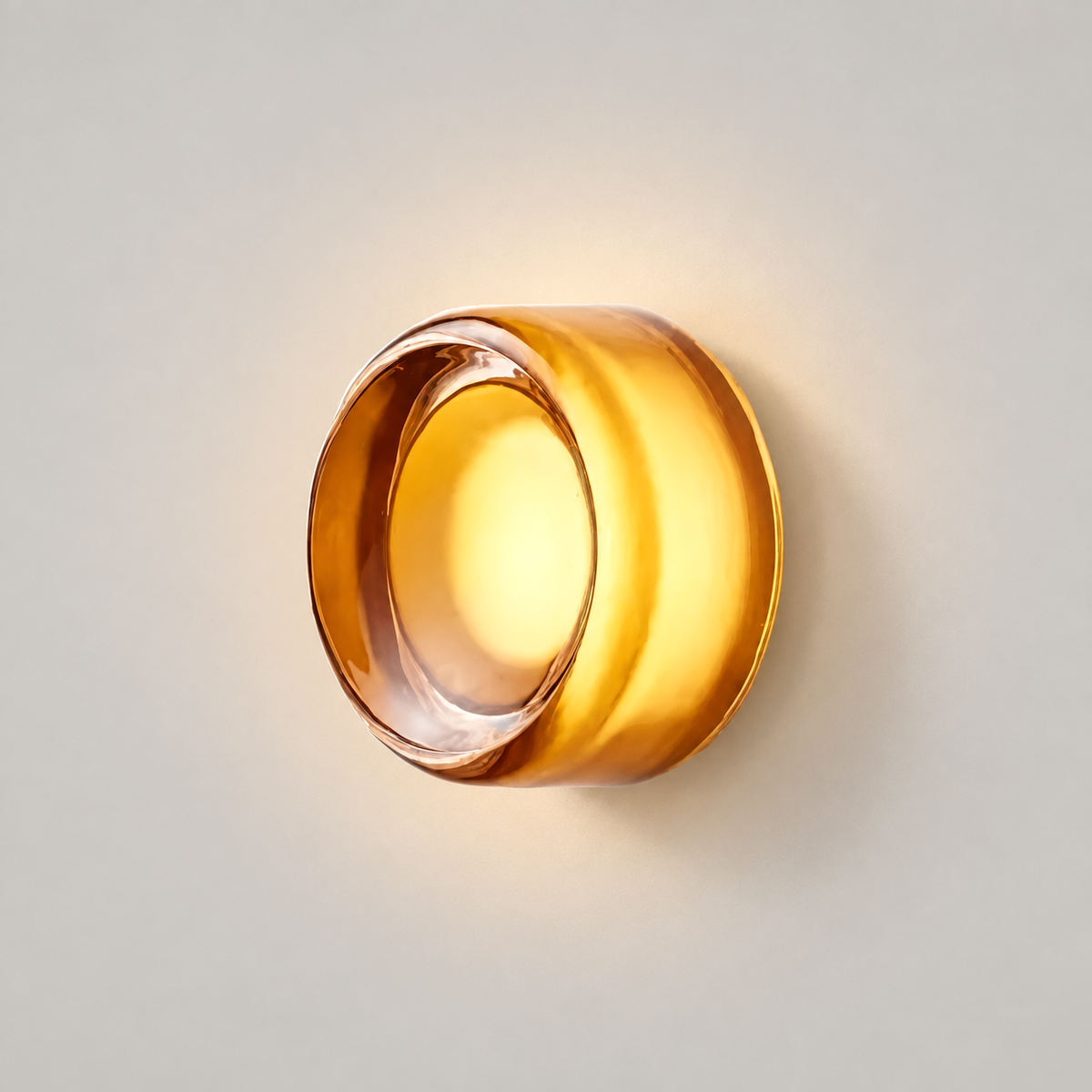 Ribbed Round Flush Wall Light Farela Amber Glass, Fond neutre